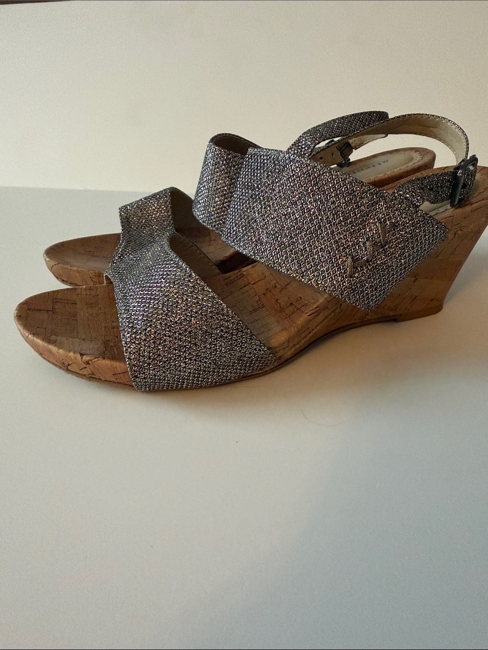 Ladies 8 Attention Desirae Metallic Silver Sparkle Wedge Sandals cork heel EUC